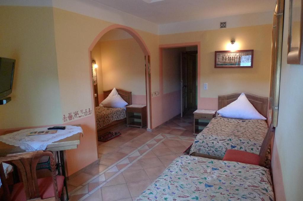 Gosciniec Stara Kuznia Hotel Debska Kuznia Szoba fotó