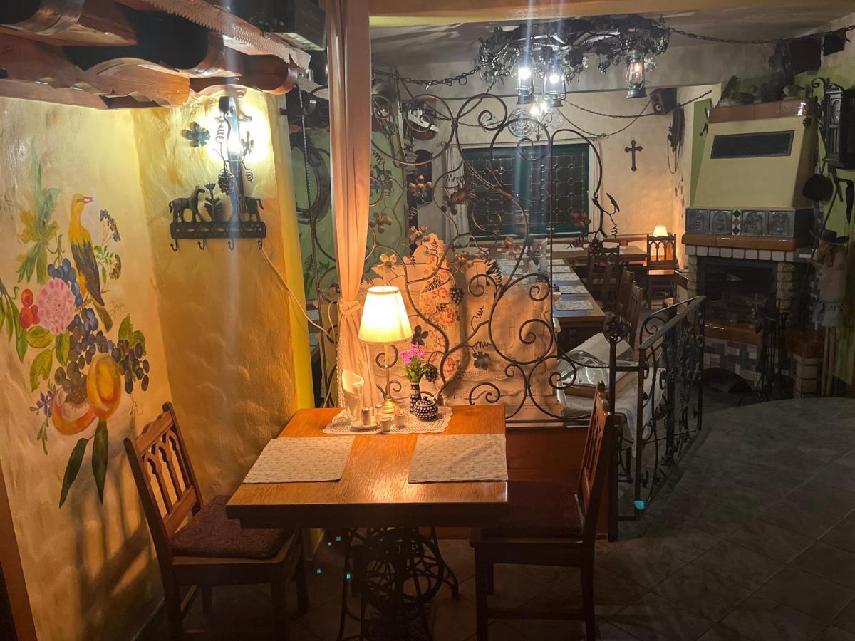 Gosciniec Stara Kuznia Hotel Debska Kuznia Kültér fotó