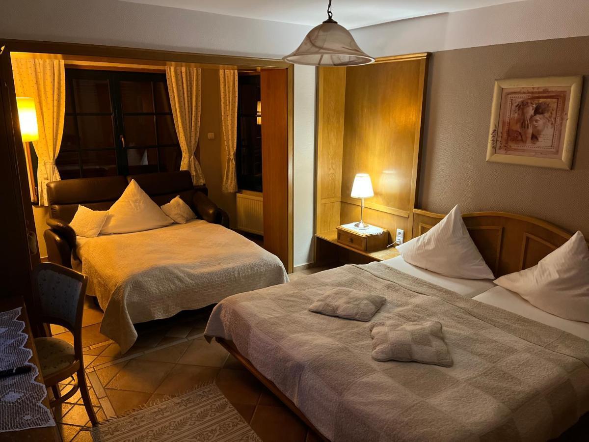 Gosciniec Stara Kuznia Hotel Debska Kuznia Kültér fotó