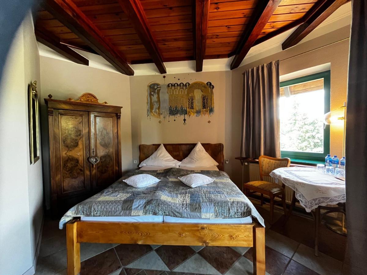 Gosciniec Stara Kuznia Hotel Debska Kuznia Kültér fotó