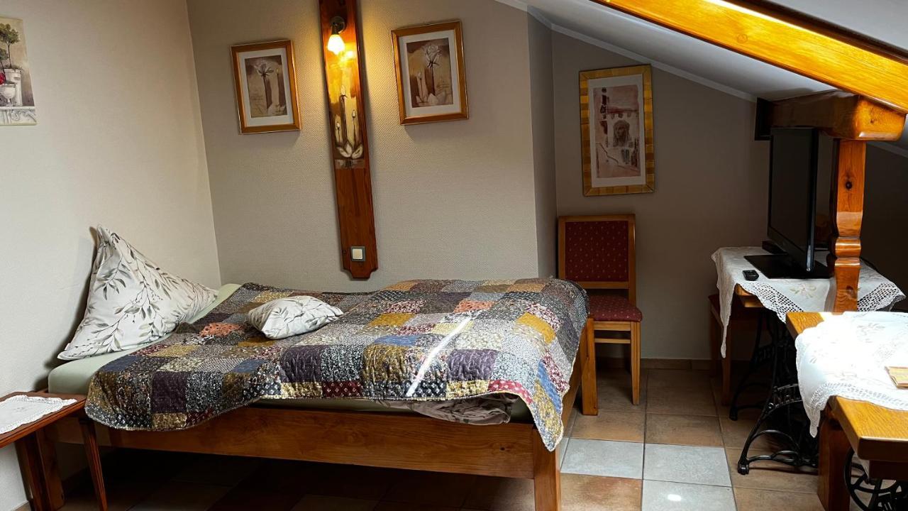 Gosciniec Stara Kuznia Hotel Debska Kuznia Kültér fotó